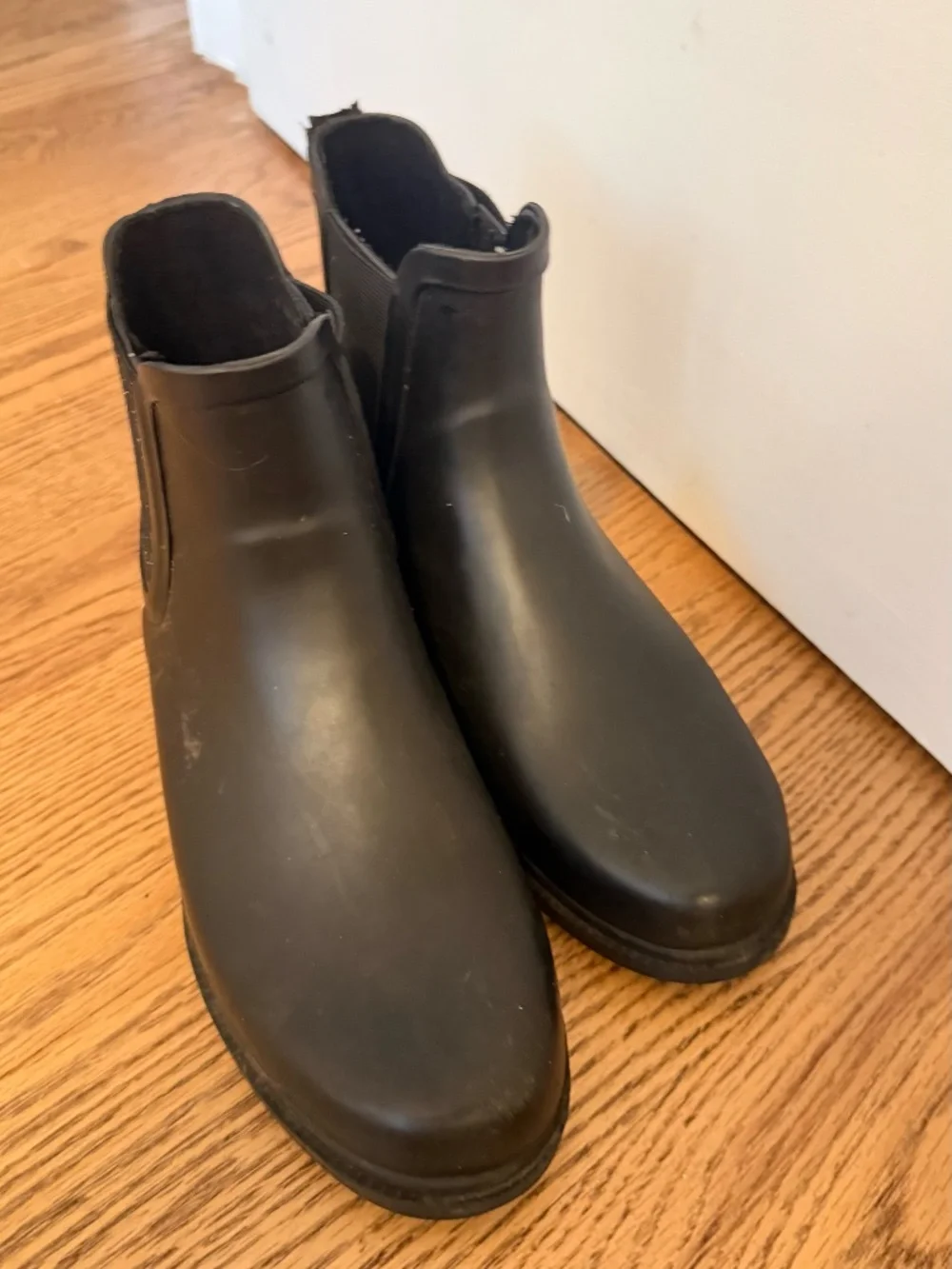 J. Crew Chelsea Rainboots - Matte Black (Missing Pull On Tabs) Sz 8